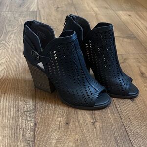 Jellypop Black Cut-Out Peep-Toe Heeled Boots NwOT